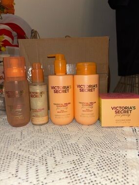 (Inventory 48) Victoria's Secret Tropical Melon Starfruit Body Care Set